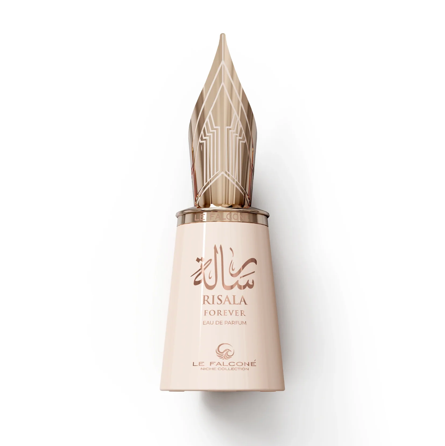 Lähivaade Le Falconé Risala Forever 100ml pudelist, millel on kuldne püstkirjakork. Risala Forever 100ml parfüümipudelist tehtud stuudiofoto, mis toob esile selle elegantse korpuse ja keerulise, skulpturaalse kuldse täitesulepeaga korgi, mis iseloomustab seda ainulaadset nišilõhna.